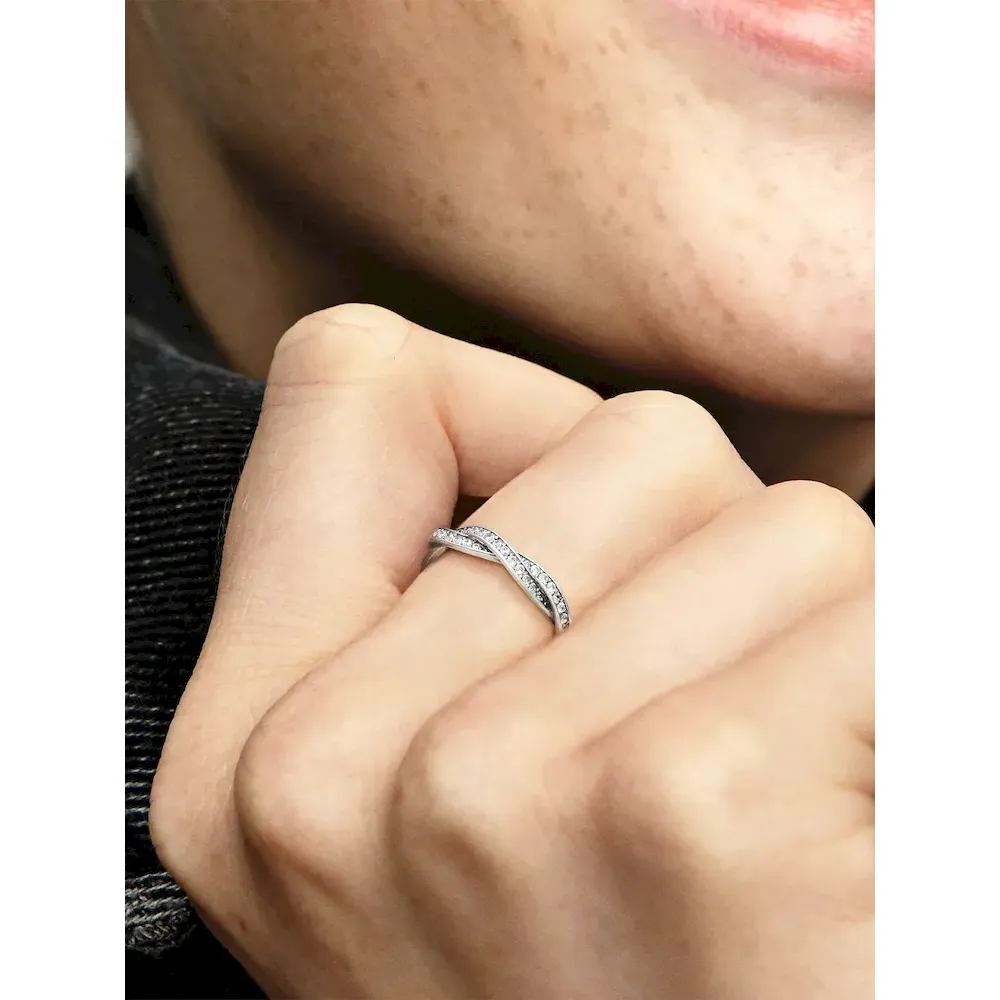 Sparkling Twisted Lines Ring - Image 2