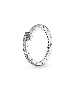 Sparkling Overlapping Ring