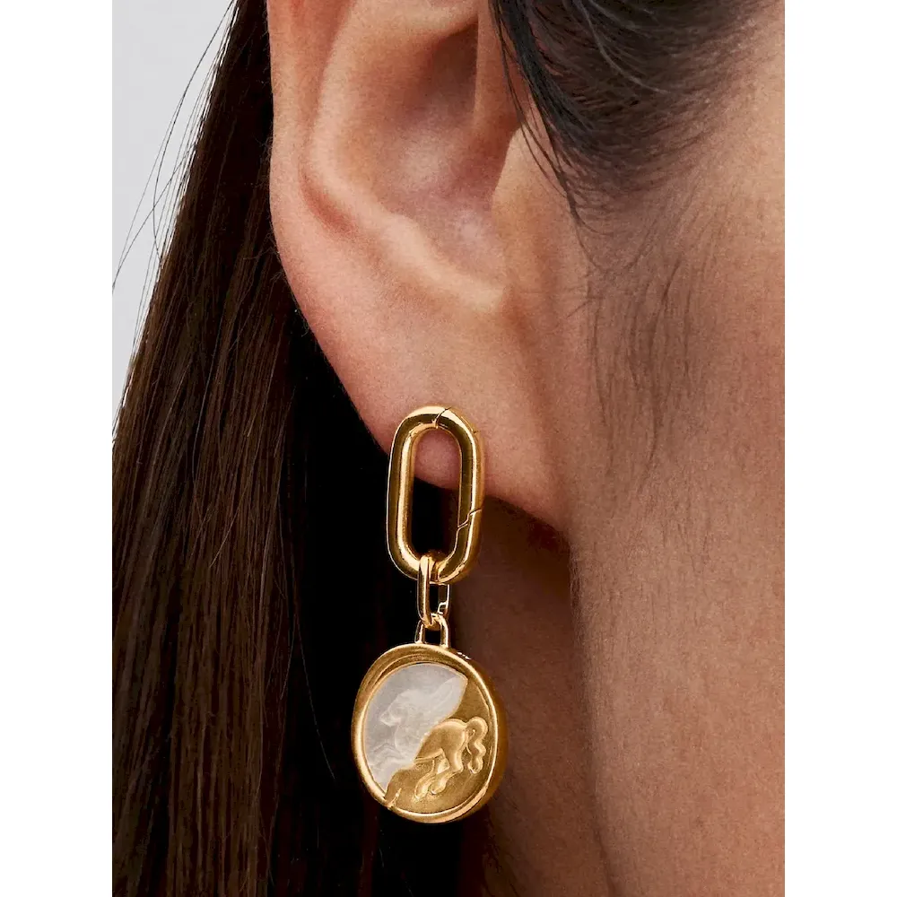 Pegasus Medallion Pendant Necklace - Image 4