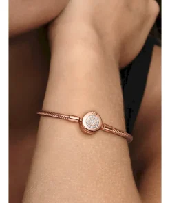 Alternative view of Pandora Moments Sparkling Crown O Snake Chain Bracelet