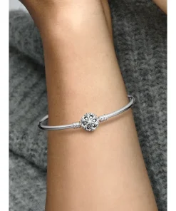 Alternative view of FINAL SALE - Pandora Moments Sparkling Snowflake Clasp Bangle