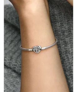 Alternative view of Pandora Moments Family Tree Heart Clasp Snake Chain Bracelet