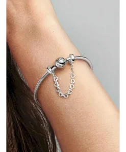 Alternative view of Linked Hearts Safety Chain