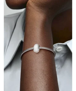 Alternative view of Glittery White Murano Glass Mom & Love Charm