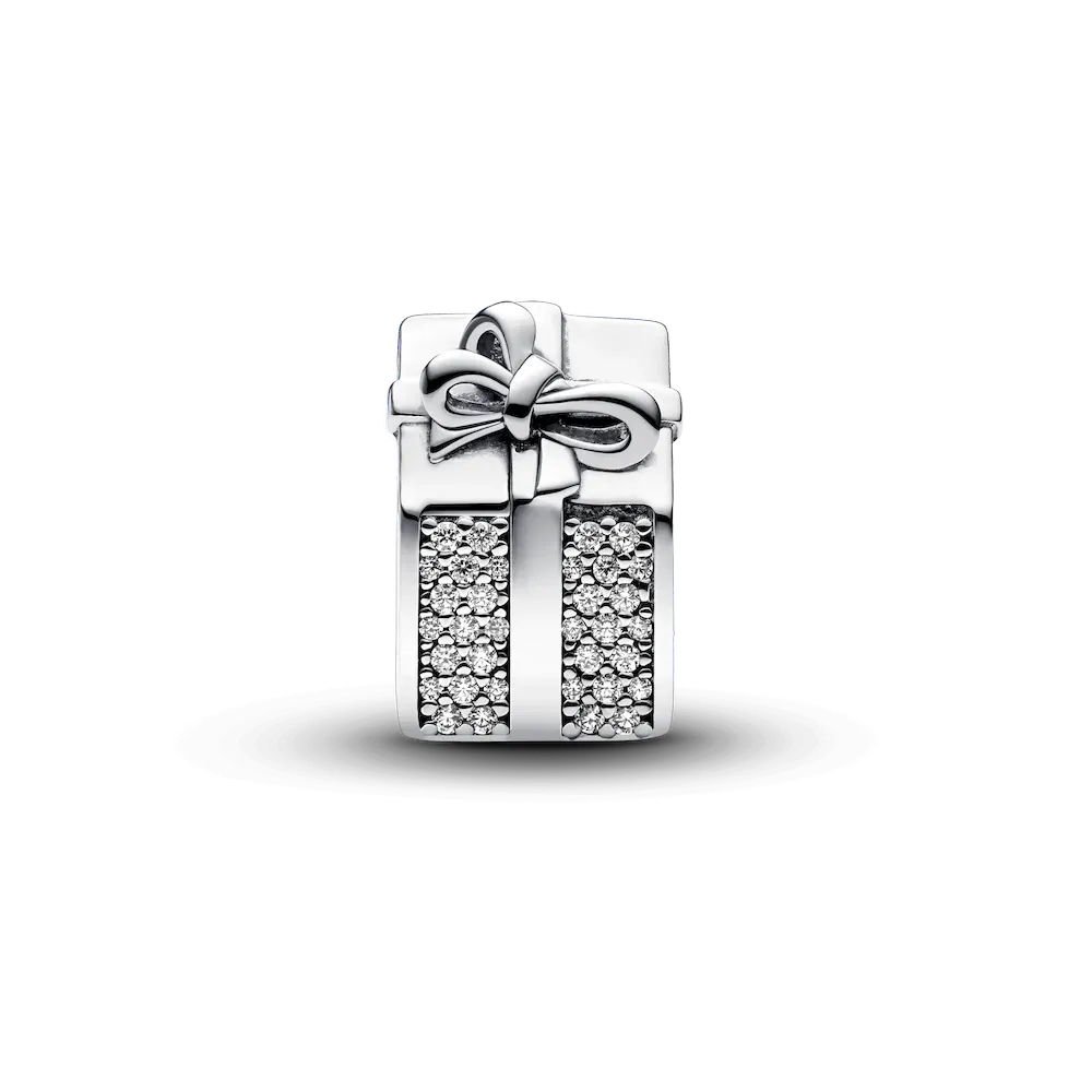 Santas Coming to Town Charm Trio - Image 13