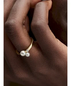 Alternative view of Duo Treated Freshwater Cultured Pearls Ring