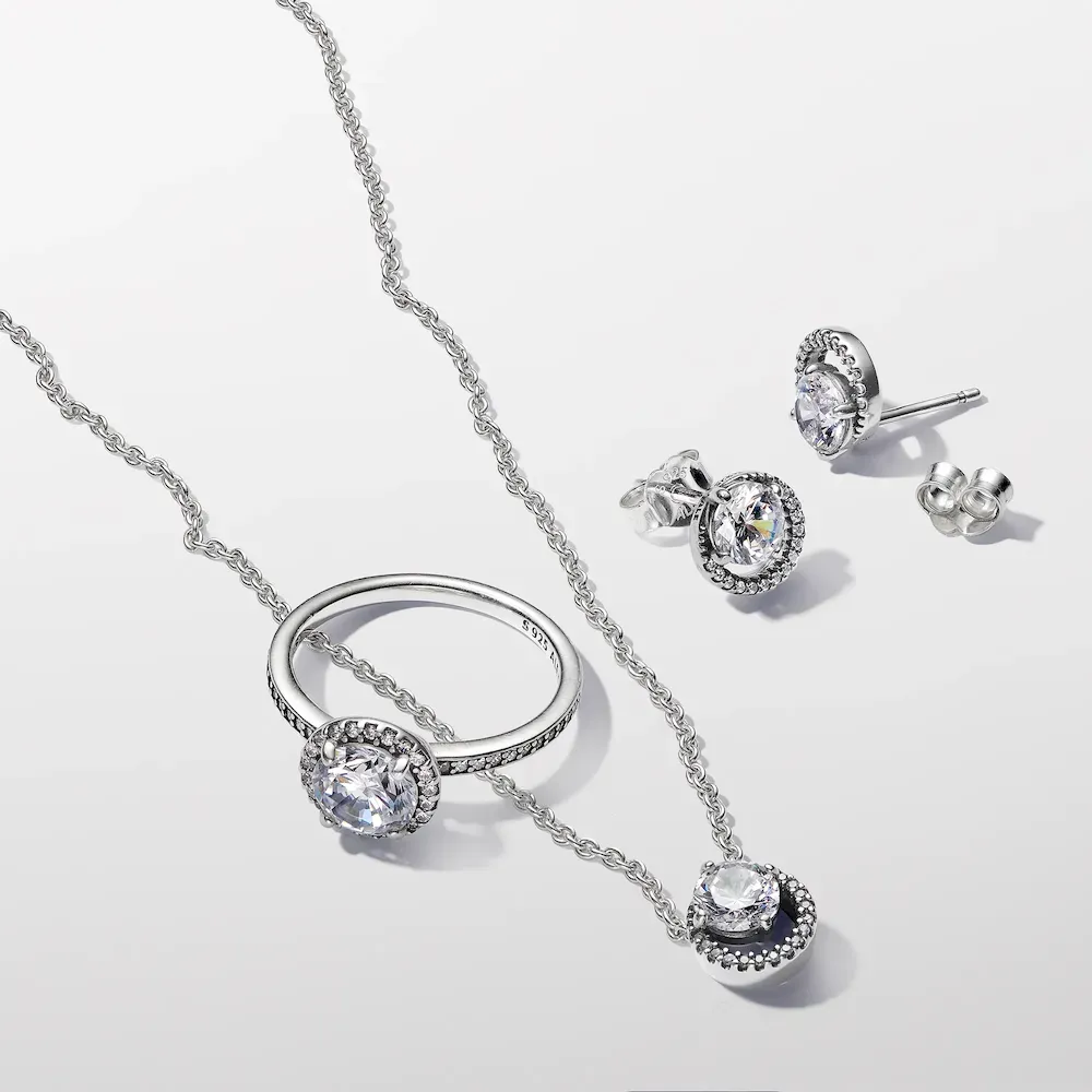 Sparkling Round Halo Gift Set - Image 8