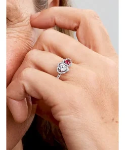 Alternative view of Halo Hearts Ring