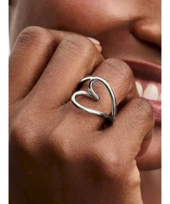 Alternative view of Organically Shaped Heart Ring