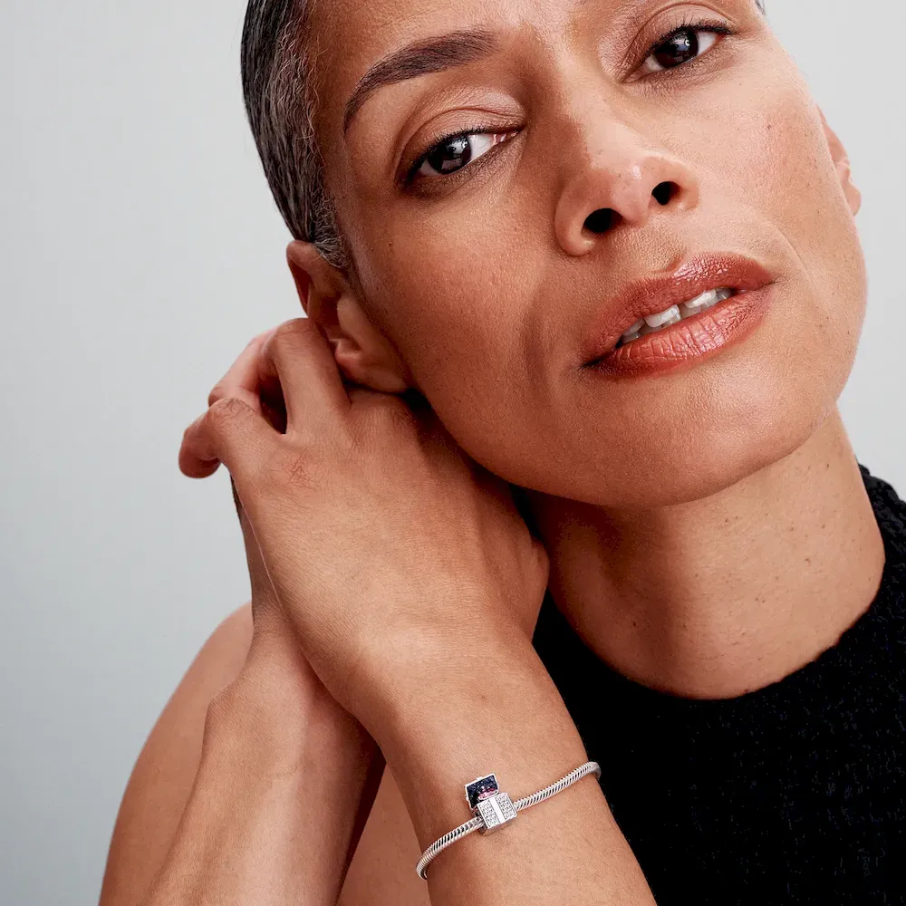 Santas Coming to Town Charm Trio - Image 12