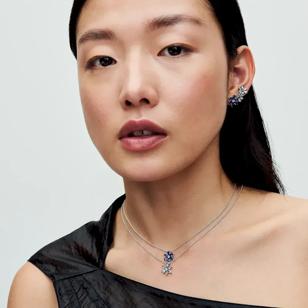 Sparkling Herbarium Cluster Pendant Necklace - Image 4